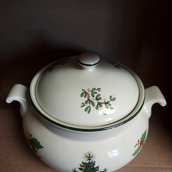 Cuthbertson Christmas Tree Soup Tureen Retired Piece. - Picture 2 of 11